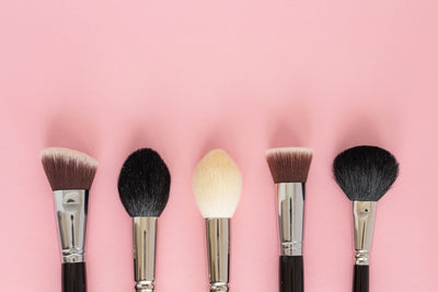 5 Types of Makeup Brushes Every Girl Needs